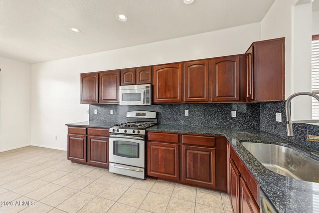 15398 W MacKenzie Drive, Goodyear, AZ 85395