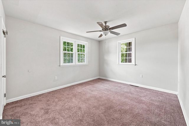 1258 FAUN RD, Wilmington, DE 19803