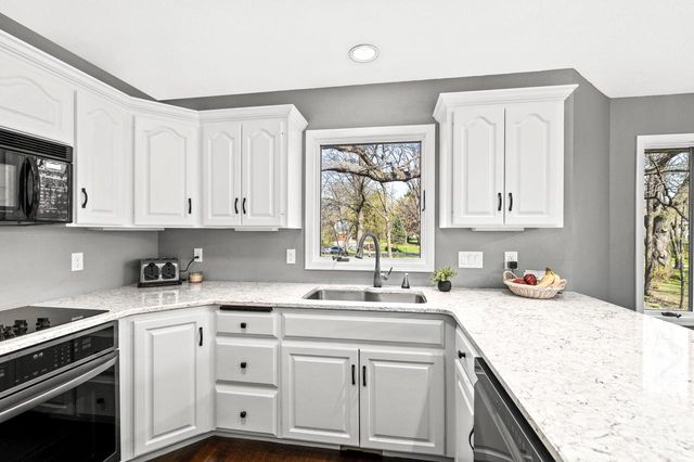 225 Ridge Line ROAD, Burlington, WI 53105
