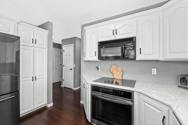 225 Ridge Line ROAD, Burlington, WI 53105