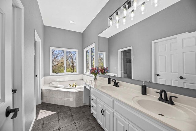 225 Ridge Line ROAD, Burlington, WI 53105