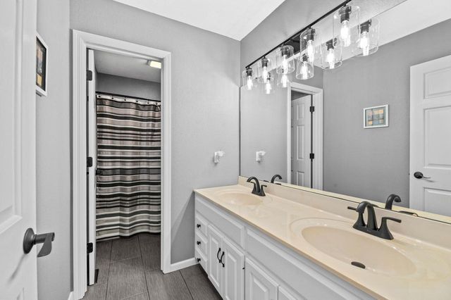 225 Ridge Line ROAD, Burlington, WI 53105