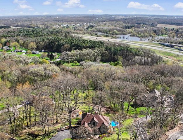 225 Ridge Line ROAD, Burlington, WI 53105