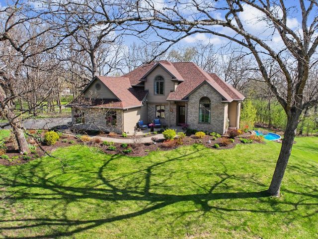 225 Ridge Line ROAD, Burlington, WI 53105