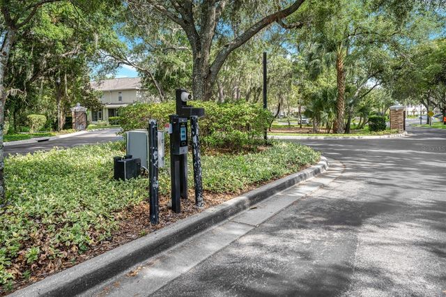 5842 FISHHAWK RIDGE DRIVE, Lithia, FL 33547