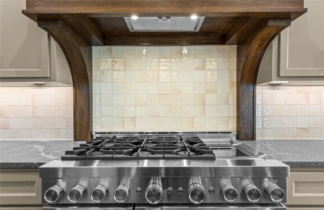 12229 S 65th Place E, Bixby, OK 74008