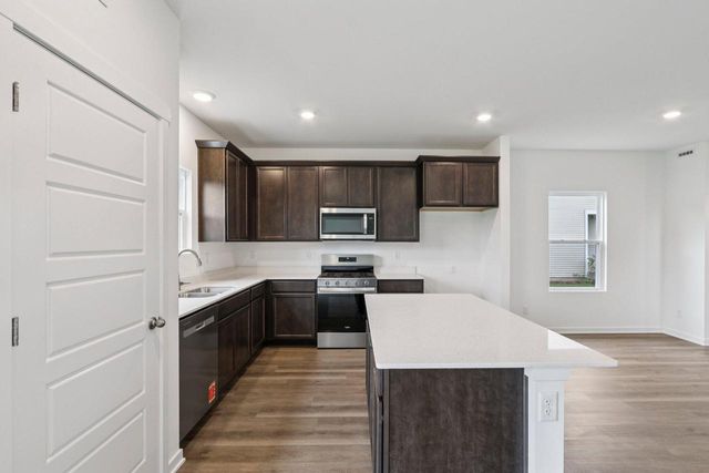 7101 Oakmont ROAD, Mount Pleasant, WI 53403