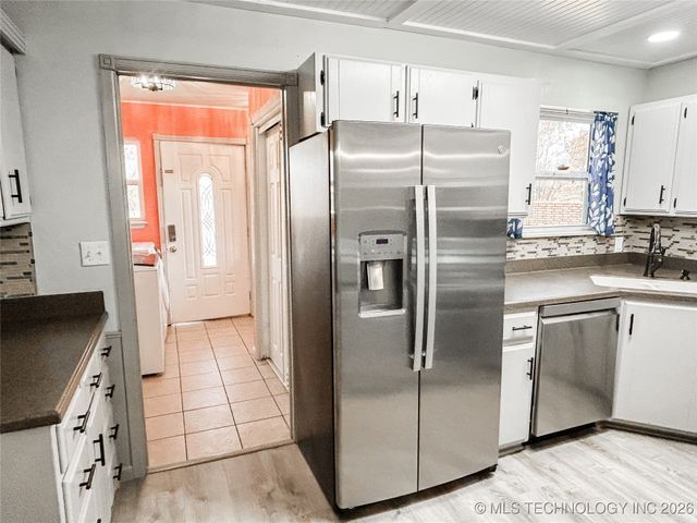 157 N Spinnaker Run, Stigler, OK 74462