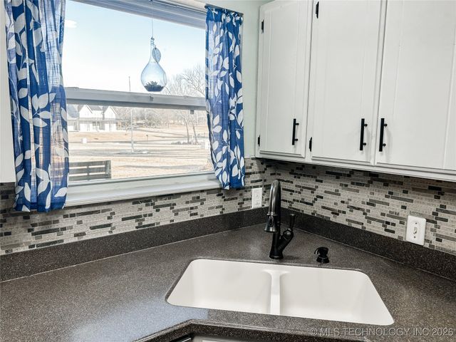 157 N Spinnaker Run, Stigler, OK 74462