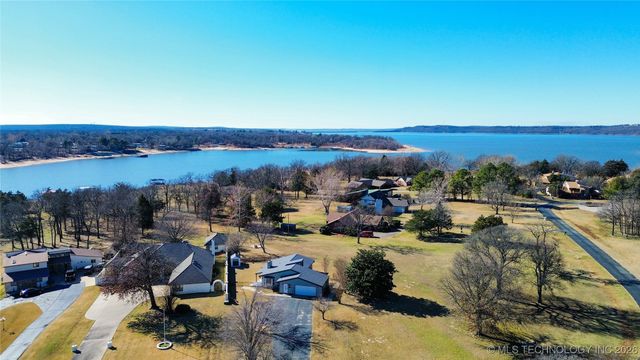 157 N Spinnaker Run, Stigler, OK 74462