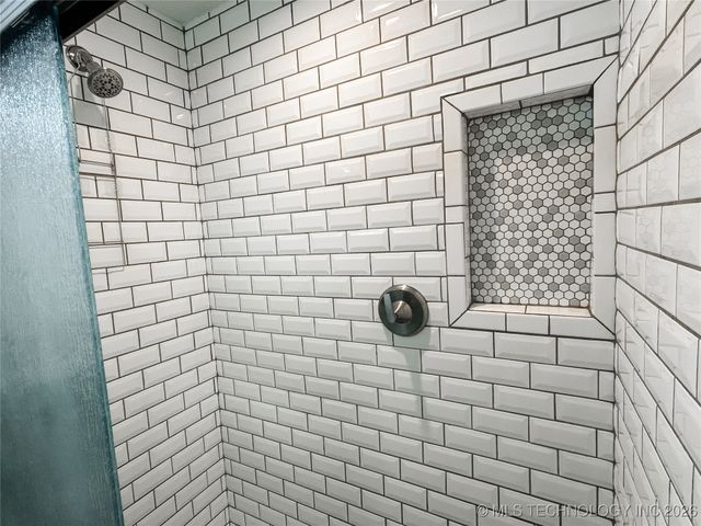 157 N Spinnaker Run, Stigler, OK 74462