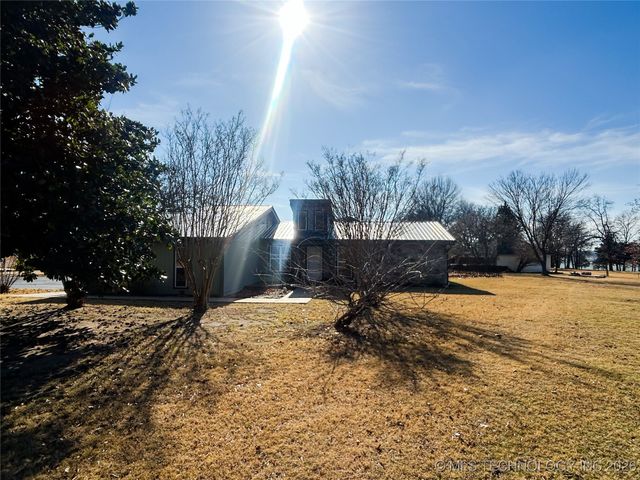 157 N Spinnaker Run, Stigler, OK 74462