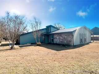 157 N Spinnaker Run, Stigler, OK 74462