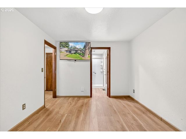 16033 Se RICKSHIRE Ln, Milwaukie, OR 97267