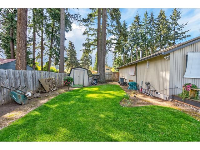 16033 Se RICKSHIRE Ln, Milwaukie, OR 97267