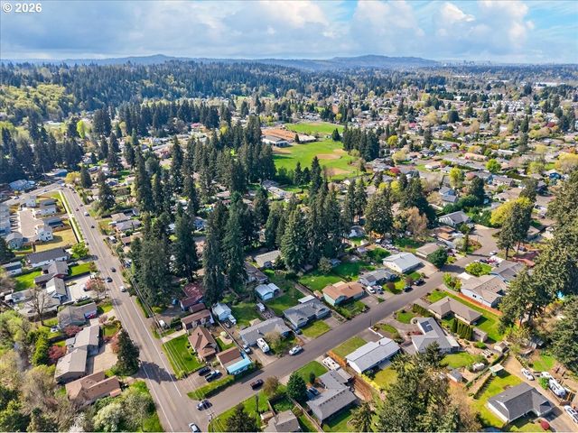 16033 Se RICKSHIRE Ln, Milwaukie, OR 97267