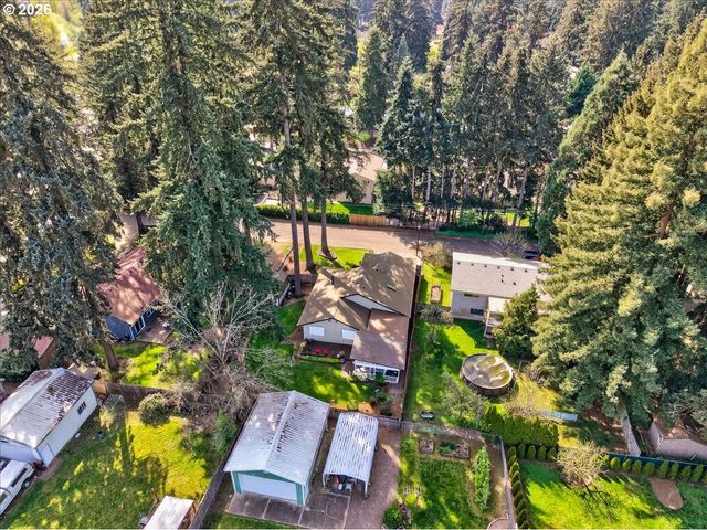 16033 Se RICKSHIRE Ln, Milwaukie, OR 97267