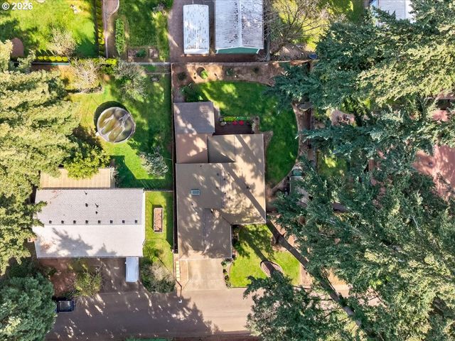 16033 Se RICKSHIRE Ln, Milwaukie, OR 97267