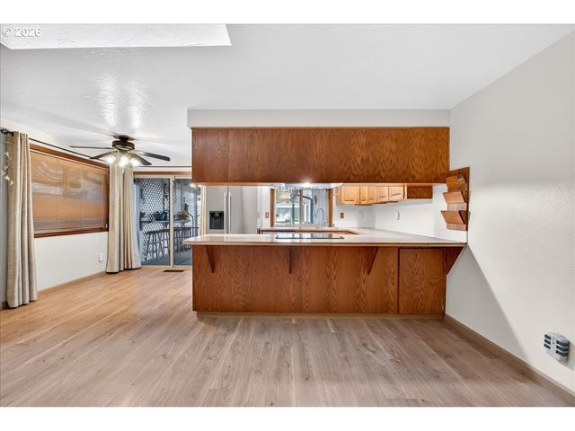 16033 Se RICKSHIRE Ln, Milwaukie, OR 97267