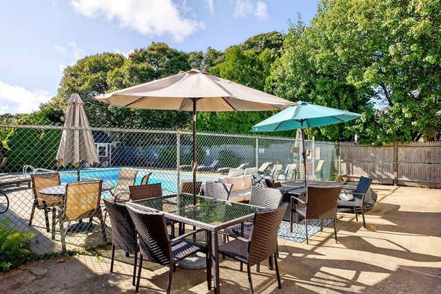 67 Inman Rd E, Dennis, MA 02639