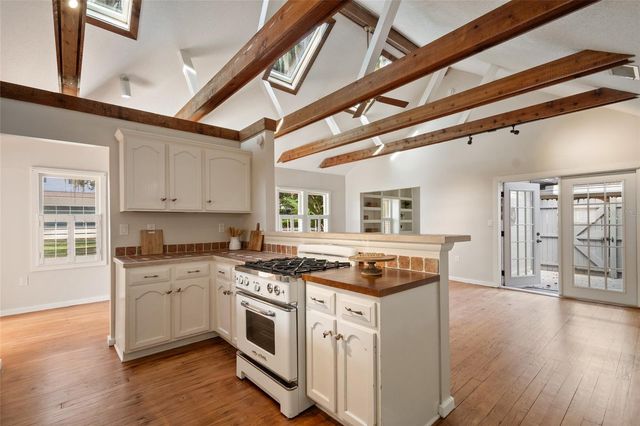 825 OAKDALE STREET, Windermere, FL 34786