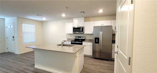 1900 Omaggio Vista Street, Henderson, NV 89044