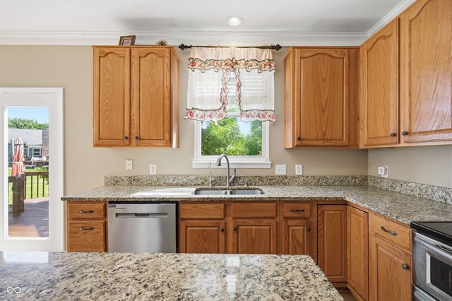14105 Conner Knoll Parkway, Fishers, IN 46038