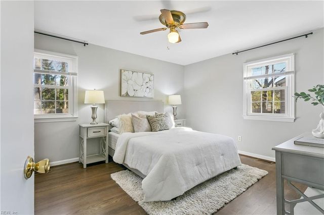 448 Dunmore DR, Newport News, VA 23602