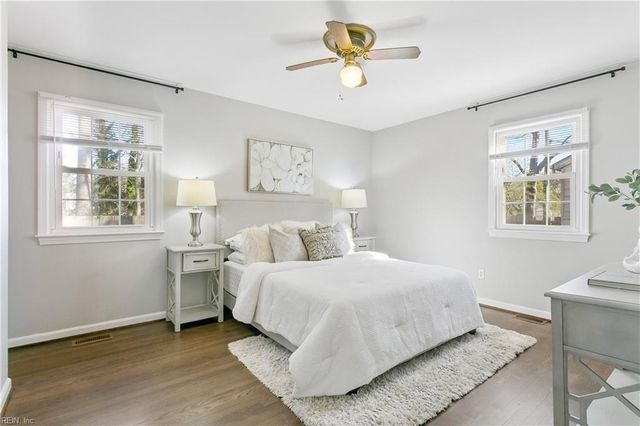 448 Dunmore DR, Newport News, VA 23602