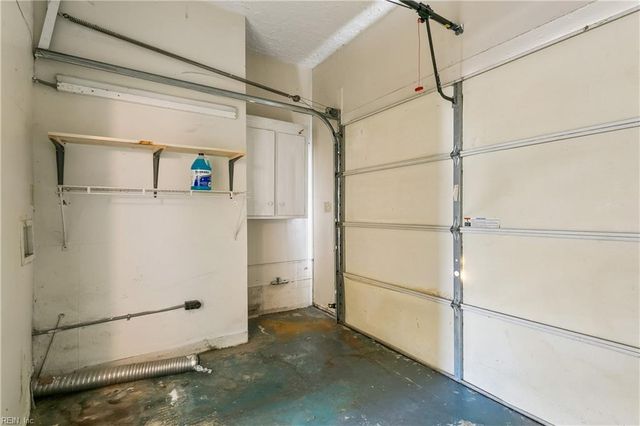 448 Dunmore DR, Newport News, VA 23602