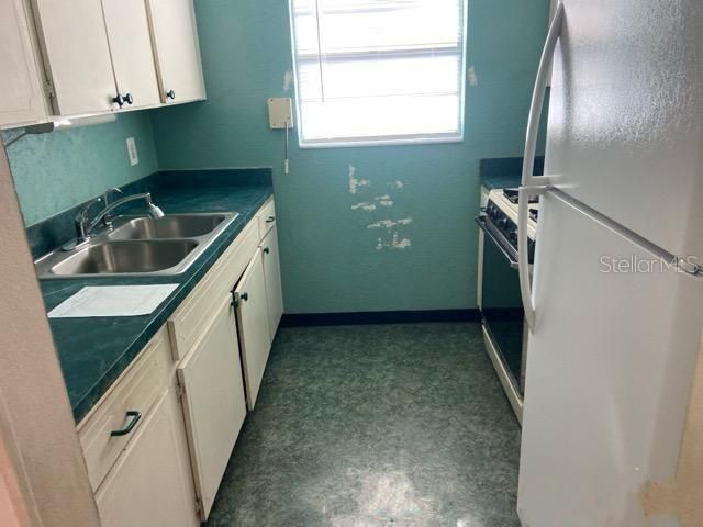 7951 58TH AVENUE N 207, St Petersburg, FL 33709