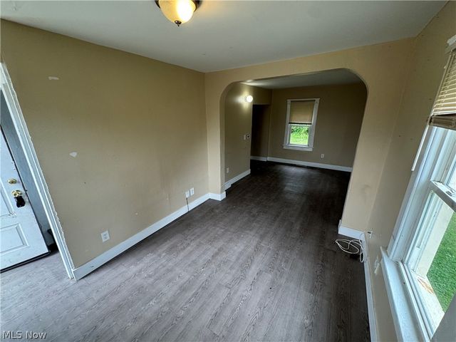 520 Ardella Avenue, Akron, OH 44306