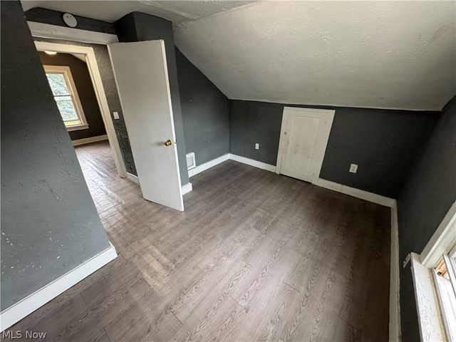 520 Ardella Avenue, Akron, OH 44306