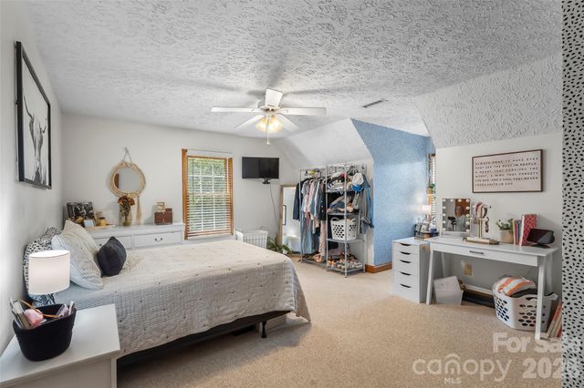 313 Springwood Drive NE, Valdese, NC 28690