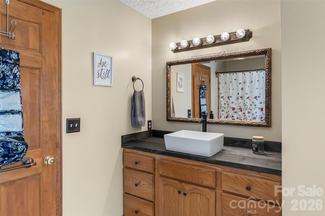 313 Springwood Drive NE, Valdese, NC 28690