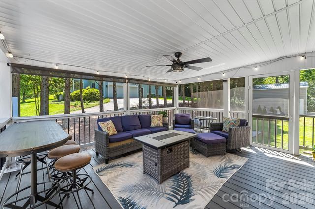 313 Springwood Drive NE, Valdese, NC 28690