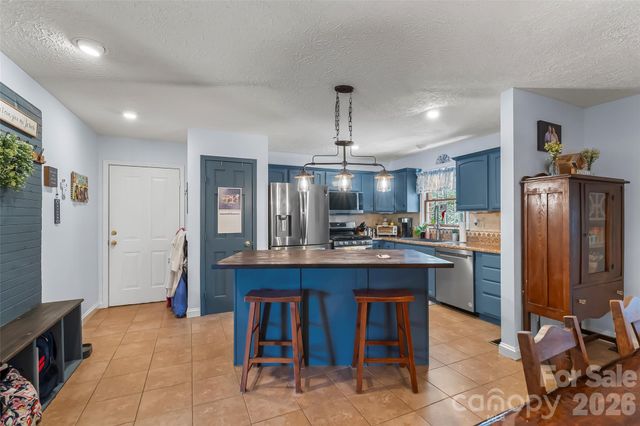 313 Springwood Drive NE, Valdese, NC 28690