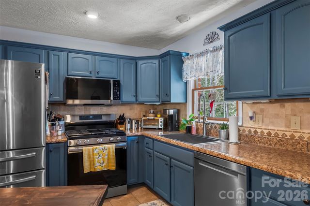 313 Springwood Drive NE, Valdese, NC 28690