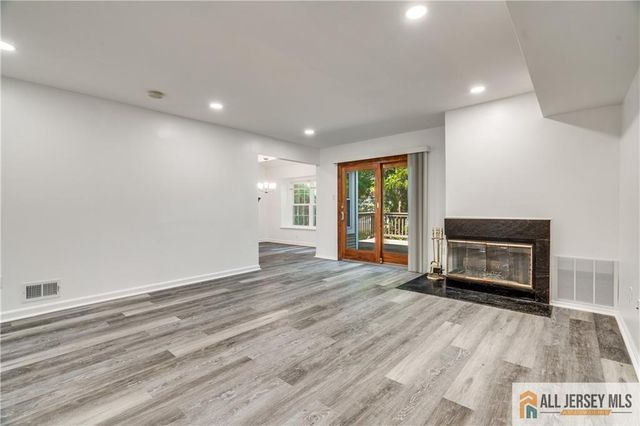 130 Winchester Way, Franklin, NJ 08873