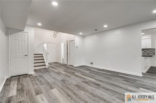 130 Winchester Way, Franklin, NJ 08873