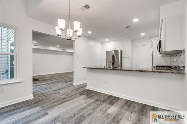 130 Winchester Way, Franklin, NJ 08873