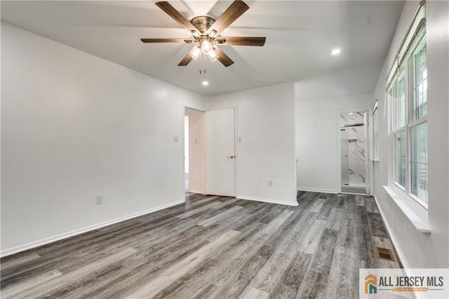 130 Winchester Way, Franklin, NJ 08873