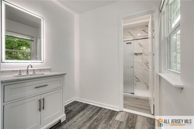 130 Winchester Way, Franklin, NJ 08873