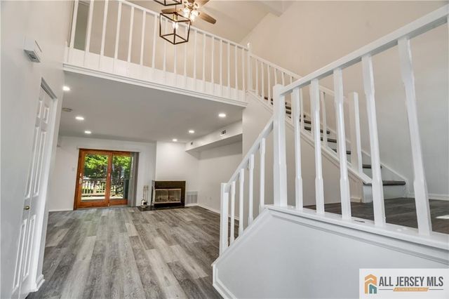 130 Winchester Way, Franklin, NJ 08873