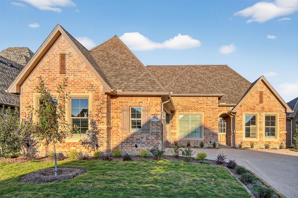 2716 River Path Court, Burleson, TX 76028