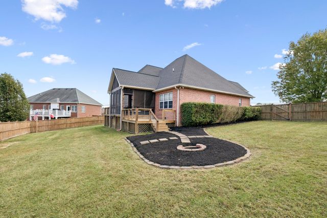 401 Plantation Blvd, Lebanon, TN 37087