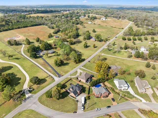 401 Plantation Blvd, Lebanon, TN 37087