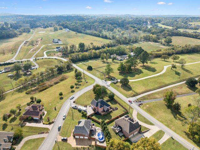 401 Plantation Blvd, Lebanon, TN 37087