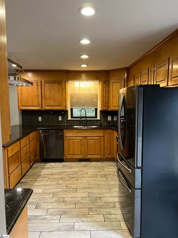 702 Central Avenue, Mauldin, SC 29622