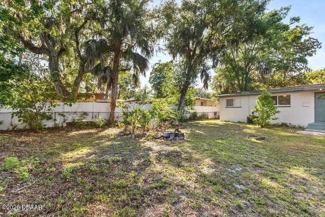 149 Oakwood Drive, Daytona Beach, FL 32117